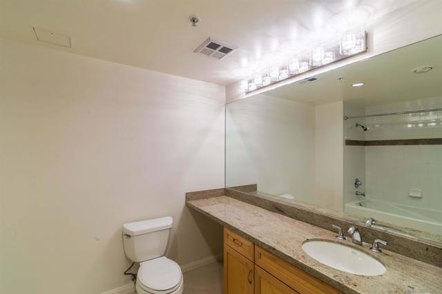 555 Front St, San Diego CA: https://media.crmls.org/mediaz/792f2d27-876e-407c-aff1-0362e66637ae.jpg