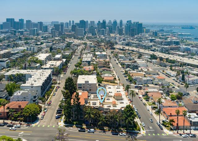 2445 Brant St, San Diego CA: https://media.crmls.org/mediaz/7930ba7b-dc7c-4822-a484-9b9e40664e3b.jpg