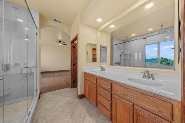 32991 Adelante St, Temecula CA: https://media.crmls.org/mediaz/7931301f-38a8-42a1-881d-a73b3d3d3788.jpg