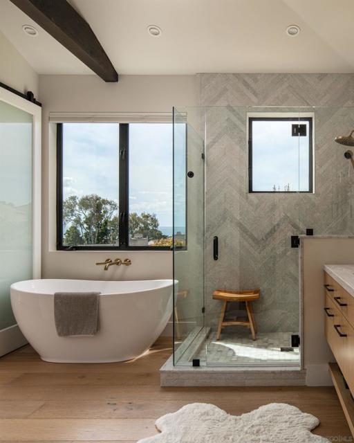 12994 Via Esperia, Del Mar CA: https://media.crmls.org/mediaz/7931e365-ebd3-42f6-9bdc-9309b5233712.jpg