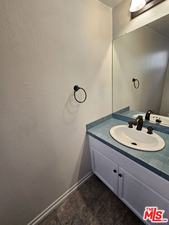 1957 N Bronson Avenue, Los Angeles CA: https://media.crmls.org/mediaz/79324d84-6cd3-4b88-b917-f1ff1ec21580.jpg