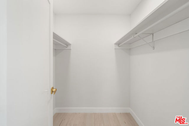 10425 Jordan Avenue photo 4