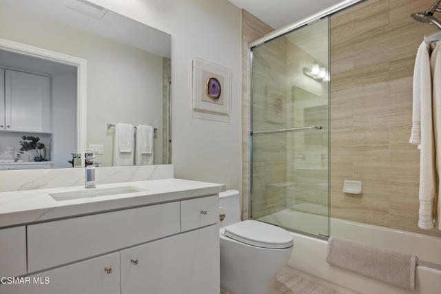 349 Newbury Vista Lane, Newbury Park CA: https://media.crmls.org/mediaz/79338c53-49c1-481e-a69c-65d358576e7b.jpg