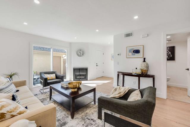 11032 Firethorne Drive, Cupertino CA: https://media.crmls.org/mediaz/793405d6-2e59-4358-961e-57ed38a10269.jpg