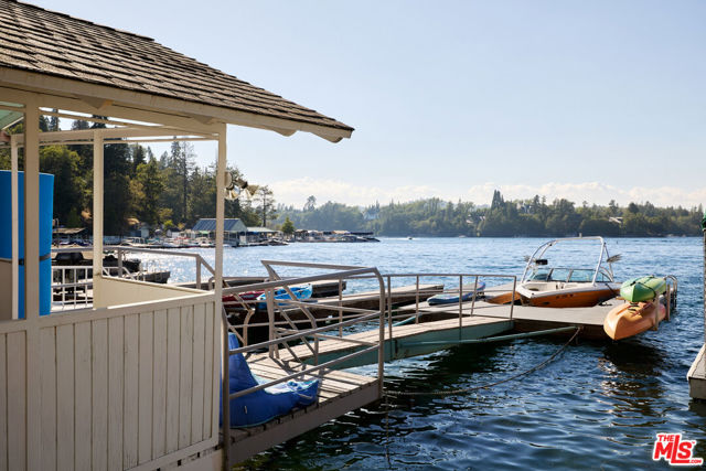 28918 Palisades Drive, Lake Arrowhead CA: https://media.crmls.org/mediaz/7934e9c6-e046-4b2c-8923-2797a75bb828.jpg