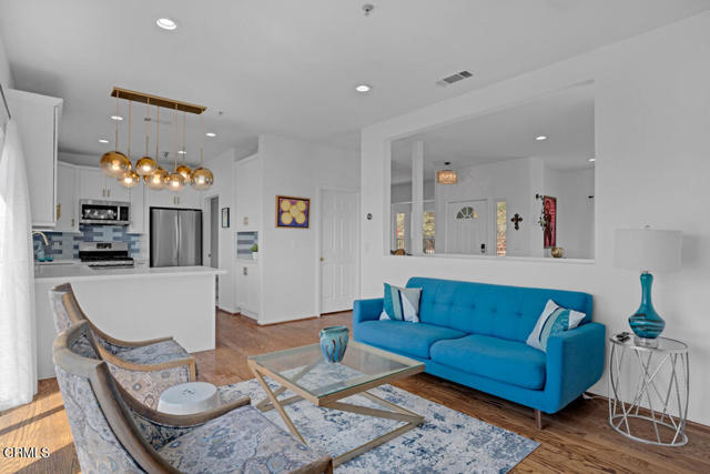 Detail Gallery Image 16 of 56 For 1300 Blue Hill Rd, Los Angeles,  CA 90041 - 4 Beds | 2/1 Baths