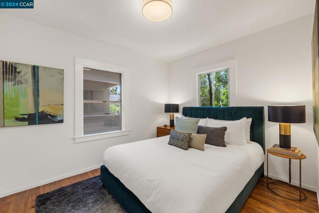 Image 21 of 38 For 1744 Addison Street