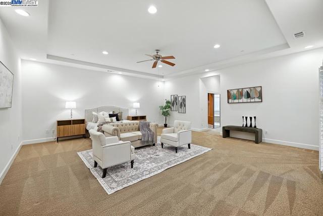 874 Overhill Dr, Hayward CA: https://media.crmls.org/mediaz/793681aa-9b60-47ec-896c-f5b7b2894d41.jpg