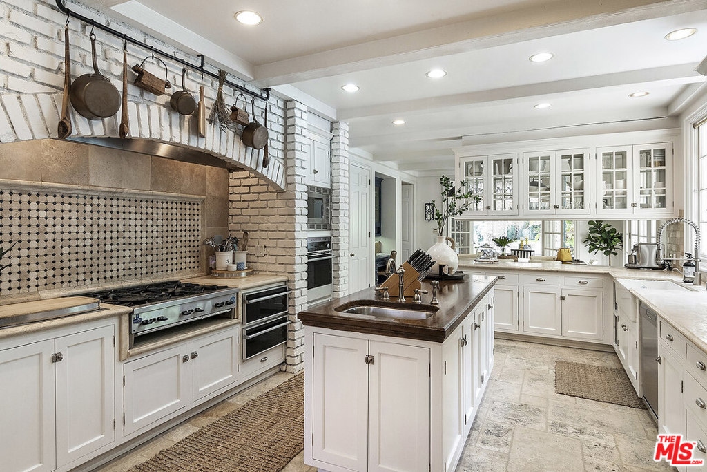 Center Island Kitchen