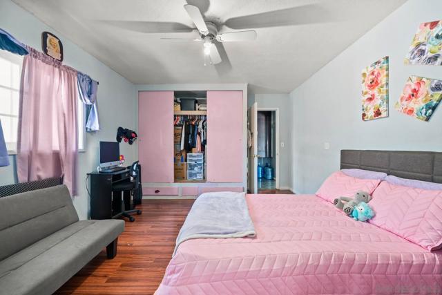 124 E View St, Fallbrook CA: https://media.crmls.org/mediaz/793781f7-077f-4c3a-989d-ac6c6bb48476.jpg