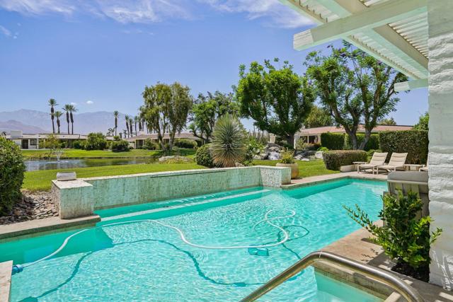 23 Park Lane, Rancho Mirage CA: https://media.crmls.org/mediaz/79382883-d472-42a9-8262-260b35634939.jpg