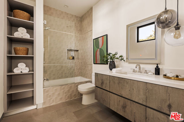 4445 Camellia Avenue, Studio City CA: https://media.crmls.org/mediaz/79391ac5-ce86-4247-aa26-12805ae06b7c.jpg