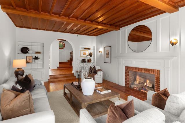 Image 5 of 26 For 4430 Arista St