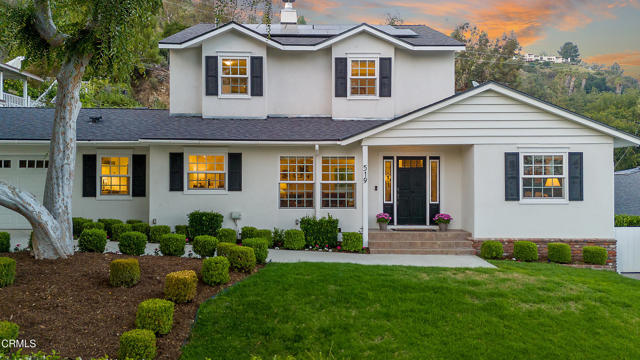 519 Paulette Place, La Canada Flintridge CA: https://media.crmls.org/mediaz/793baf7a-d93e-4f35-8e07-99702d4cd791.jpg