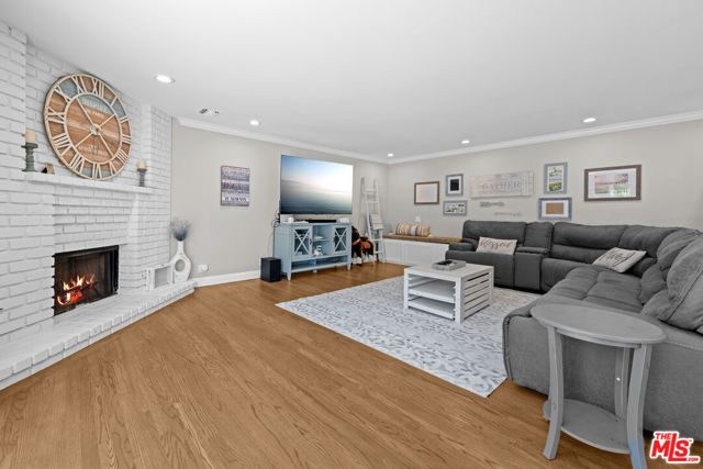 23716 Elkwood Street, West Hills CA: https://media.crmls.org/mediaz/793cd631-56a1-413a-b63f-09046d1c661f.jpg
