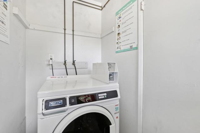 1042 Mohr Ln, Concord CA: https://media.crmls.org/mediaz/793d9142-c7d4-45e2-9a0f-1625fa3f4b7d.jpg