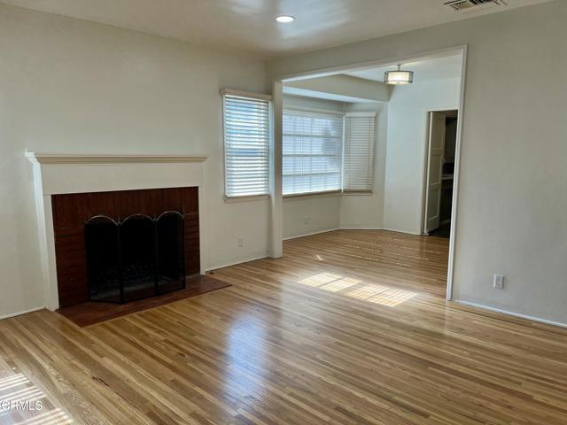 Detail Gallery Image 5 of 31 For 373 Laun St, Altadena,  CA 91001 - 4 Beds | 2 Baths