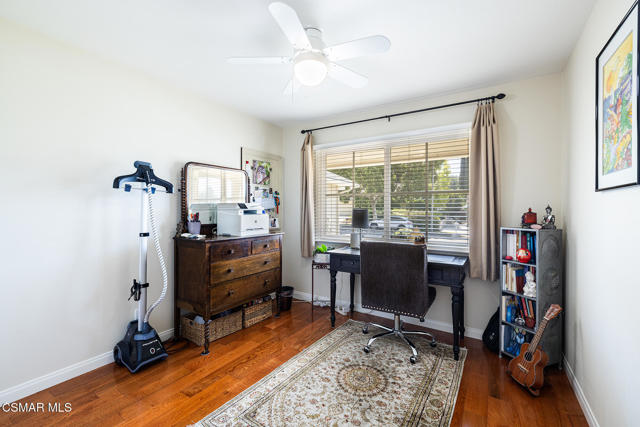 6605 Tamarind Street, Oak Park CA: https://media.crmls.org/mediaz/793e1228-1078-4480-934d-2bf7f243c990.jpg