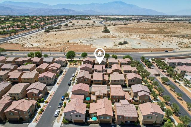 414 Via De La Paz, Palm Desert CA: https://media.crmls.org/mediaz/793e8146-8f67-4112-8e54-aea6e2a04b79.jpg