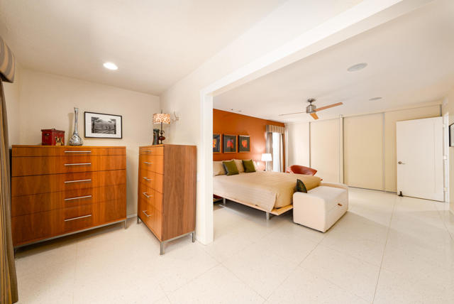 444 N Burton Way, Palm Springs CA: https://media.crmls.org/mediaz/793eca85-5915-4a05-b5ad-e47c1df29192.jpg