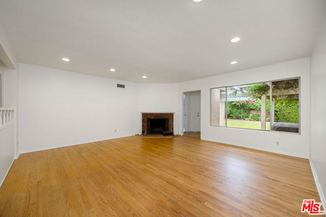 20763 Skouras Drive photo 3