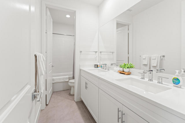 43241 Pietra Court, Indio CA: https://media.crmls.org/mediaz/79409e9f-df00-448d-a213-b67c3ee39299.jpg