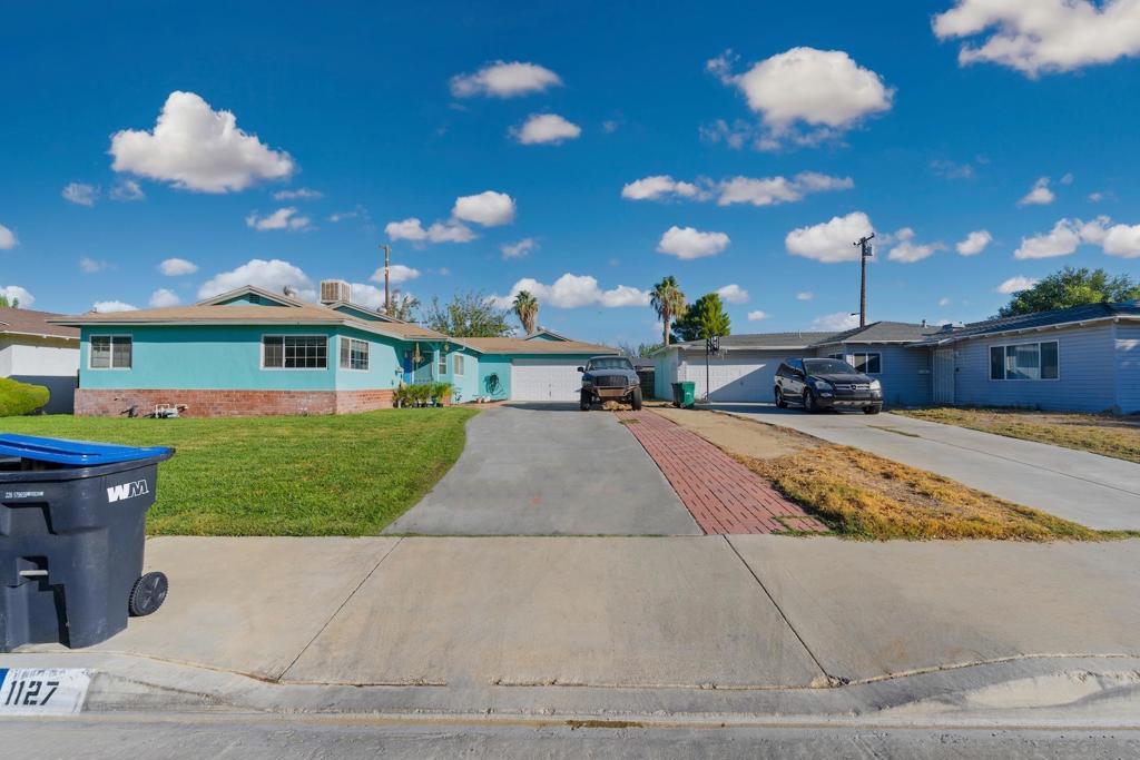 1127 Ave J9 W
