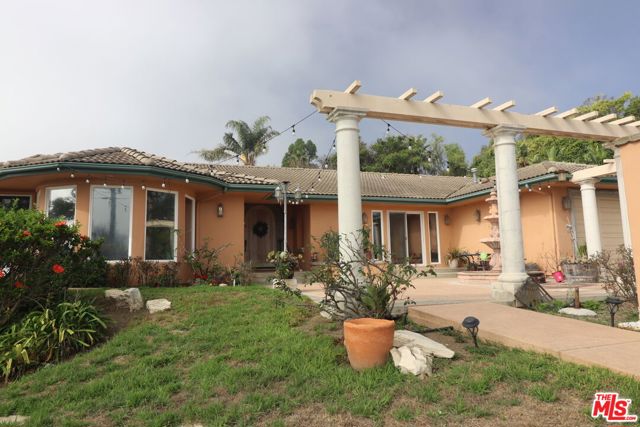 20776 Big Rock Drive, Malibu CA: https://media.crmls.org/mediaz/7940f331-aa12-4c8f-b63c-c189f8b19794.jpg