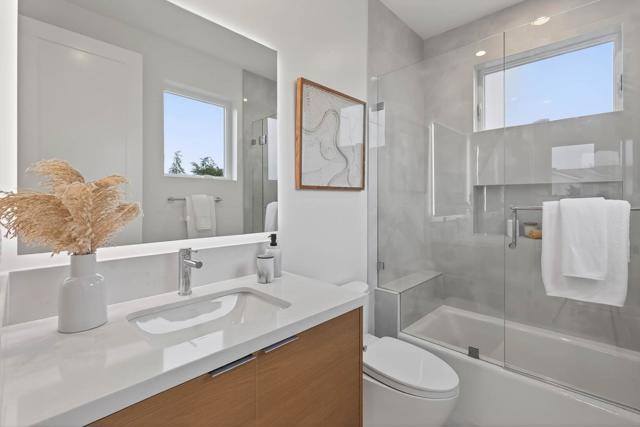 10468 S Stelling Road, Cupertino CA: https://media.crmls.org/mediaz/79413de1-4905-4241-bf00-6041002728e3.jpg