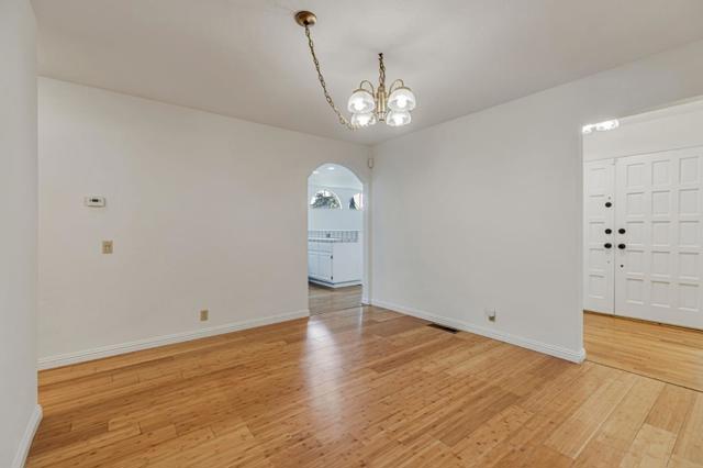 7609 Santa Paula Drive, Gilroy CA: https://media.crmls.org/mediaz/79420190-7e8f-4a9a-91d0-4248536d2269.jpg