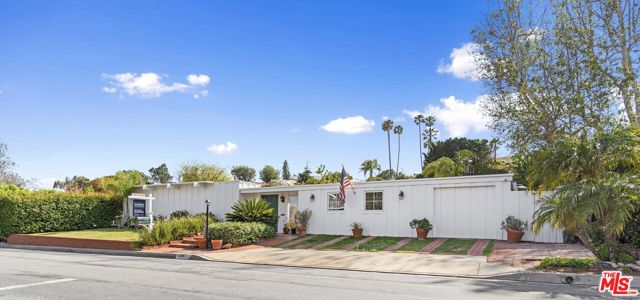6241 Frondosa Drive, Malibu, California 90265, 4 Bedrooms Bedrooms, ,3 BathroomsBathrooms,Single Family Residence,For Sale,Frondosa,24404431
