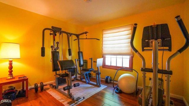 1542 Uppingham Drive, Thousand Oaks CA: https://media.crmls.org/mediaz/79426904-ca2f-4621-9d99-8c9e7311d8d1.jpg