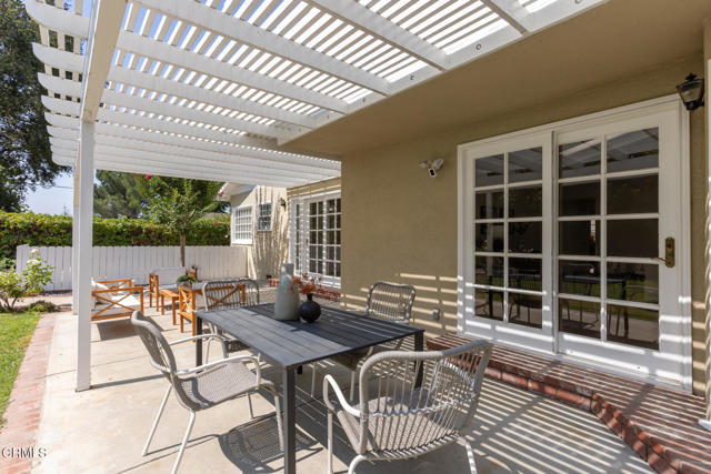 4650 Encinas Drive, La Canada Flintridge CA: https://media.crmls.org/mediaz/7942cd04-da76-4823-985c-2a1a6364c17b.jpg