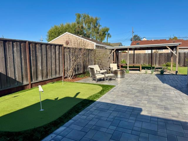 1639 Cypress Avenue, San Mateo CA: https://media.crmls.org/mediaz/79439490-0315-49a4-a2b7-573c9d7b4932.jpg