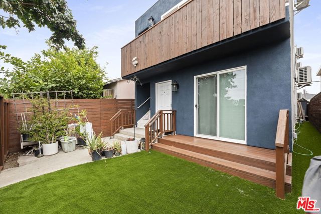 12219 Culver Boulevard, Los Angeles CA: https://media.crmls.org/mediaz/794414b8-1bd1-4c89-b99b-44ff41ad1612.jpg