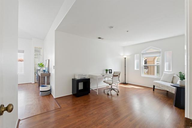 Detail Gallery Image 17 of 46 For 1831 Monserrat Way, Vista,  CA 92081 - 4 Beds | 2/1 Baths