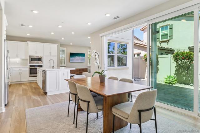 6698 Spartina Ct, Carlsbad CA: https://media.crmls.org/mediaz/794434ba-c0cd-486d-b925-30b5f8e6267f.jpg