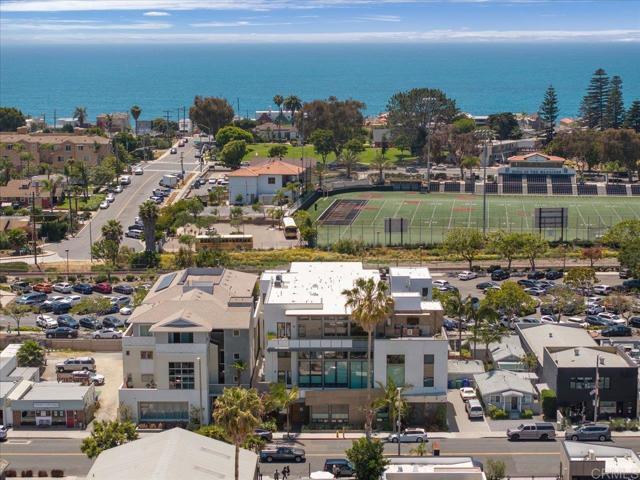 2677 State Street, Carlsbad CA: https://media.crmls.org/mediaz/79446550-1910-43ad-964e-809f077b6b80.jpg