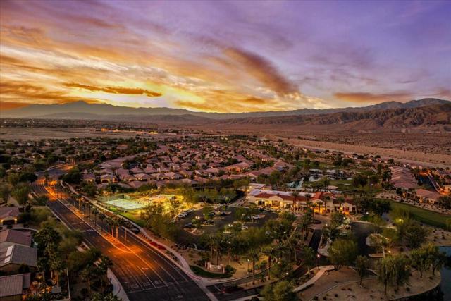 39048 Camino Orquesta, Indio CA: https://media.crmls.org/mediaz/794596e6-448d-4b9d-862d-b6b076c0abe7.jpg