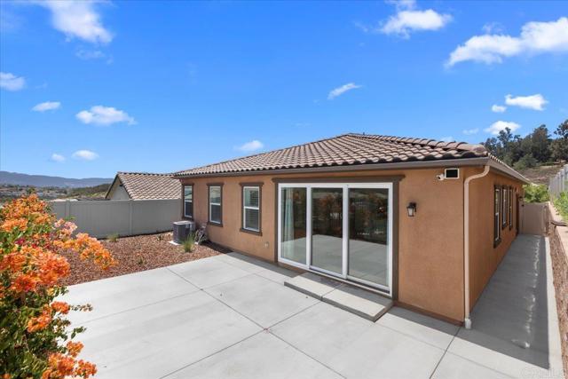 Detail Gallery Image 26 of 38 For 1366 Topanga Dr, San Marcos,  CA 92069 - 3 Beds | 2 Baths