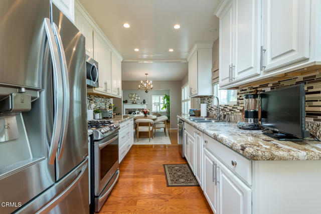 Detail Gallery Image 14 of 34 For 1329 Solita Rd, Pasadena,  CA 91103 - 3 Beds | 2 Baths