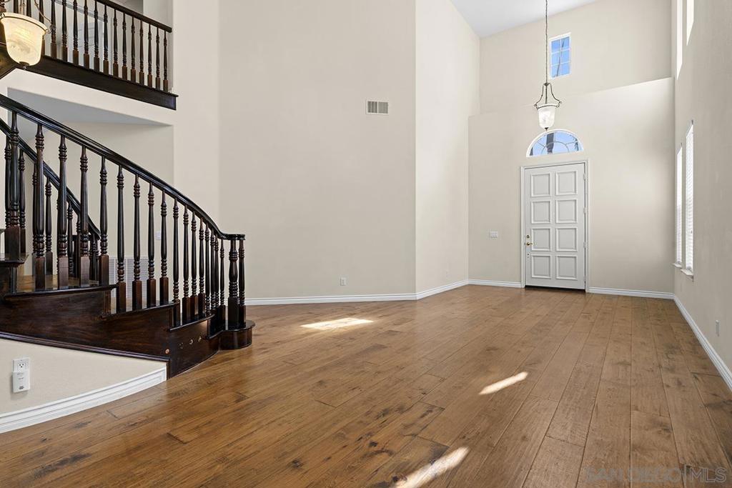 MLS #250043701SD image #7