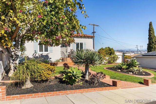 3326 Trumbull St, San Diego, California 92106, 2 Bedrooms Bedrooms, ,1 BathroomBathrooms,Single Family Residence,For Sale,Trumbull St,250001136SD