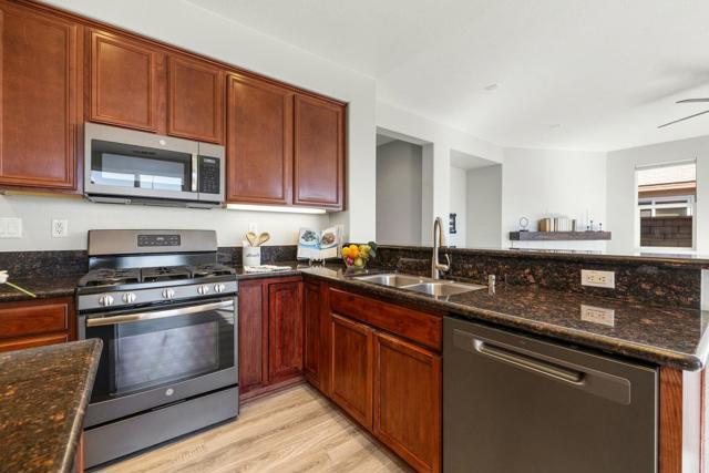 Image 10 of 47 For 79899 Swansea Avenue