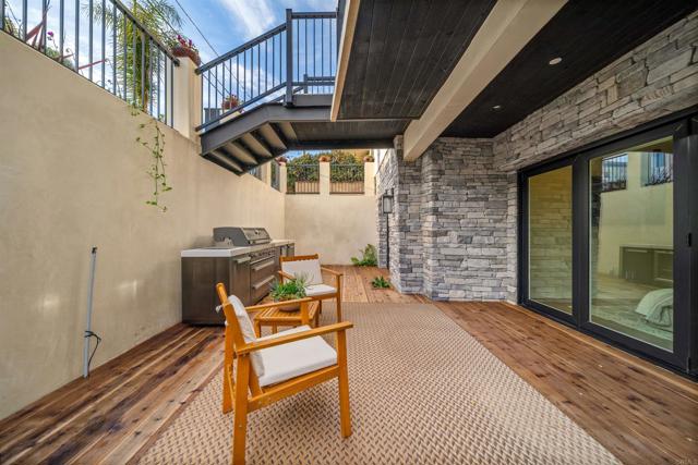 812 N Cleveland Street, Oceanside CA: https://media.crmls.org/mediaz/794a6e69-4bee-403f-b6b8-08509a4300a5.jpg