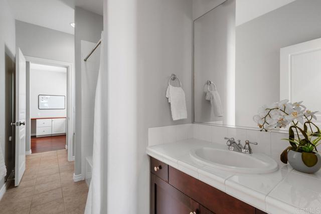 Detail Gallery Image 28 of 52 For 6211 Dartington Way, Carlsbad,  CA 92009 - 4 Beds | 3/1 Baths