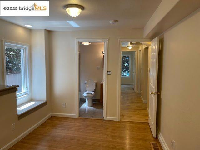 337 Oakland Avenue, Oakland CA: https://media.crmls.org/mediaz/794c1e20-42eb-49ff-aeb0-0ee488be1587.jpg
