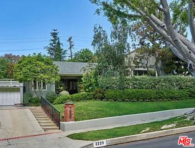 2229 S Beverly Drive, Los Angeles CA: https://media.crmls.org/mediaz/794c9402-82cb-414e-8689-fd099241bc38.jpg
