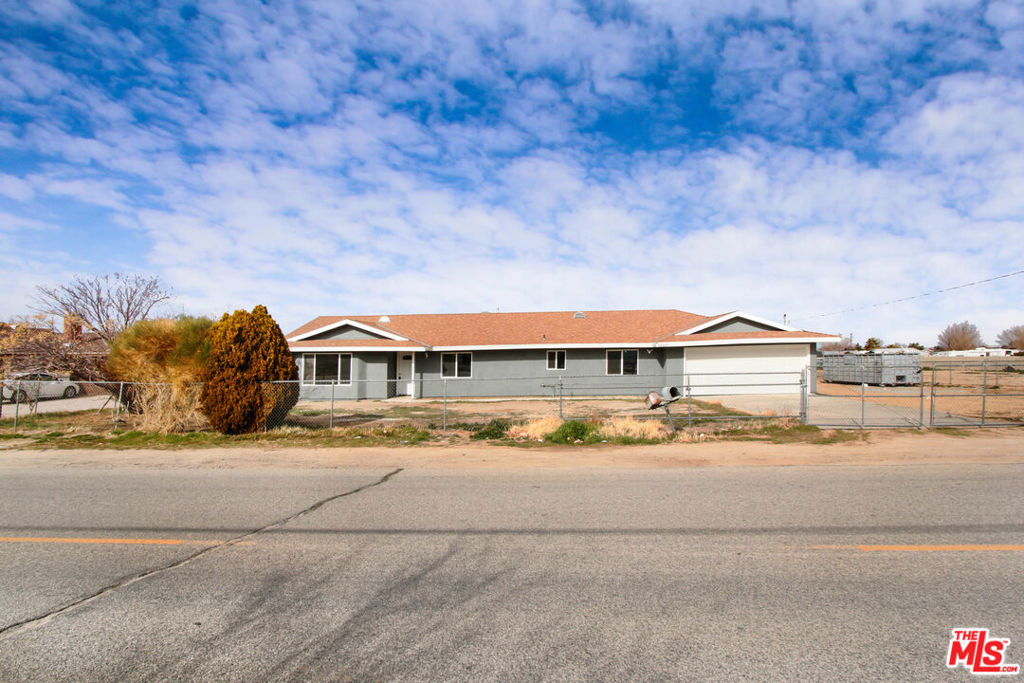 10107 E Avenue R14, Littlerock, CA 93543