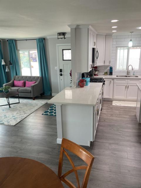 7217 San Luis St, Carlsbad CA: https://media.crmls.org/mediaz/794cc5f0-6e3f-4dc8-ace6-0e0e7b523864.jpg